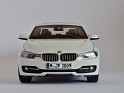 1:18 Paragon Models BMW 335I F30 2011 Blanco. Subida por Ricardo